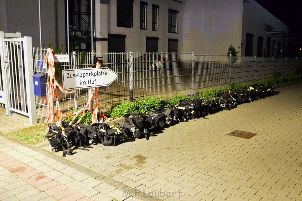 Grossbrand Halle Troisdorf Kriegsdorf Junkersring P689.JPG - Miklos Laubert